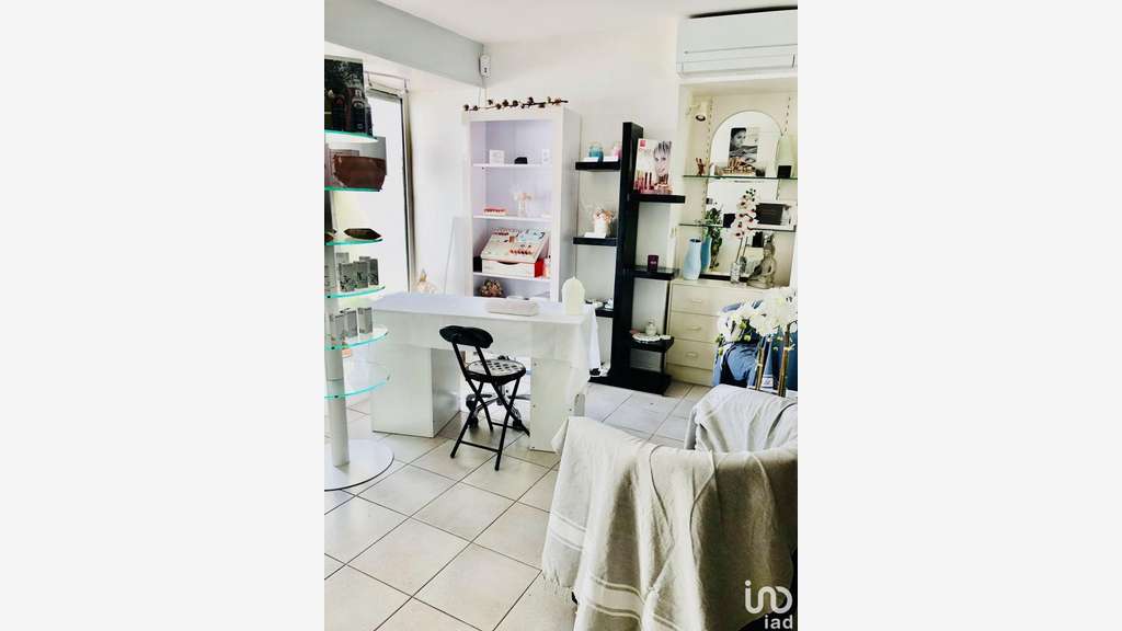 Vente institut de beauté à Mandres-les-Roses