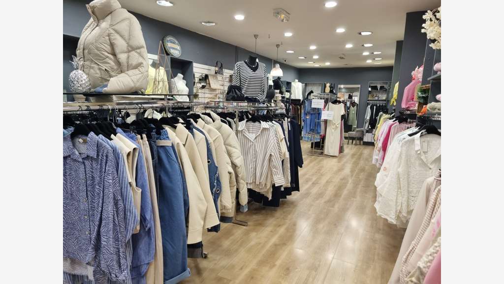 Vente magasin de 65m² + appart à Manosque centre