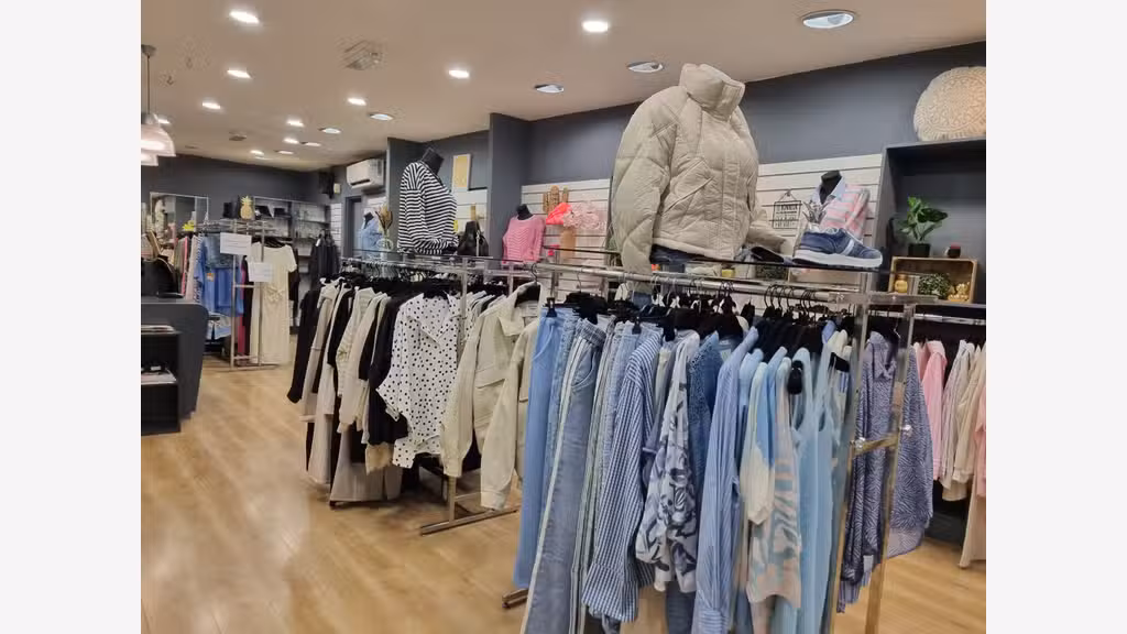 Vente magasin de 65m² + appart à Manosque centre