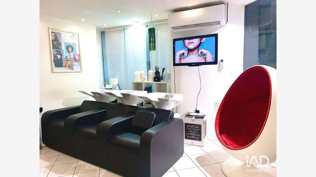 AV salon de beauté à Marseille Pl. Bernard Cadenat