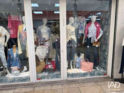 Vente FDC vêtements à Marseille St-Barnabé Village