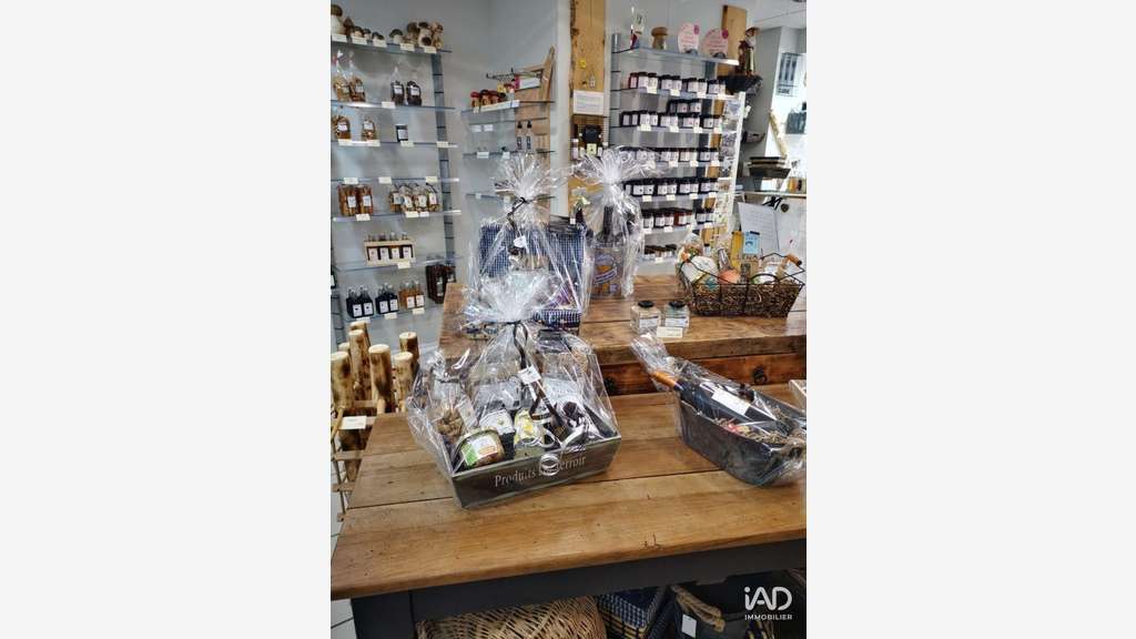 Vente FDC  thés, biscuits, vins, bières à Mende