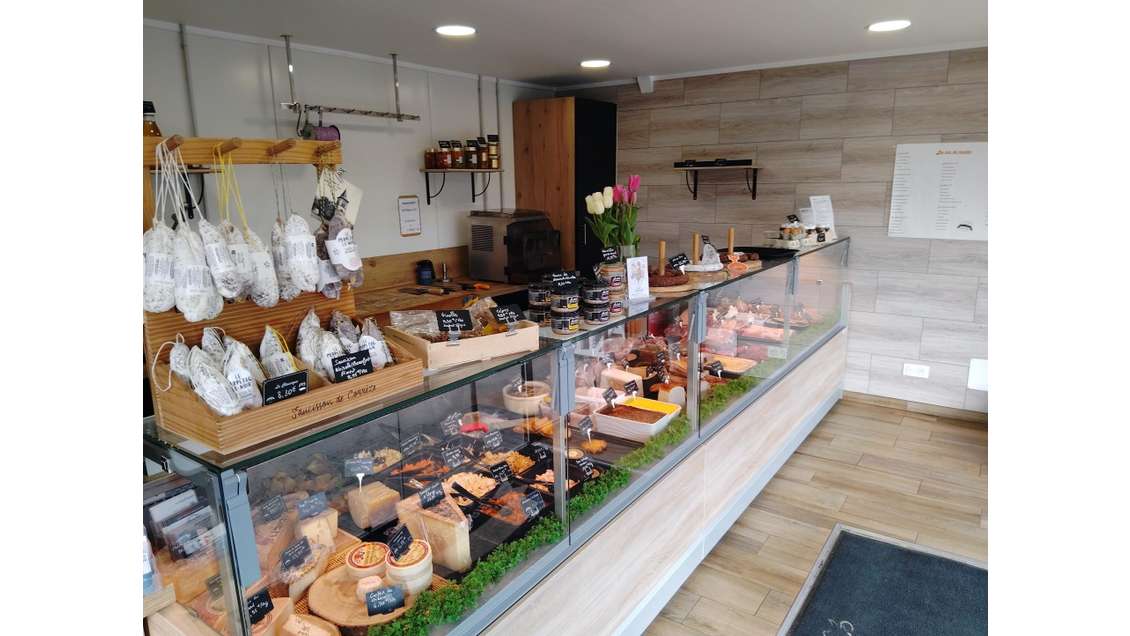 Cède boucherie en activité à Mezidon Vallee D'Auge