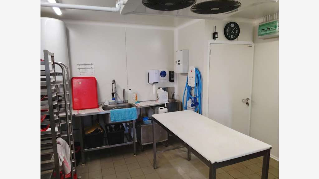 Cède boucherie en activité à Mezidon Vallee D'Auge