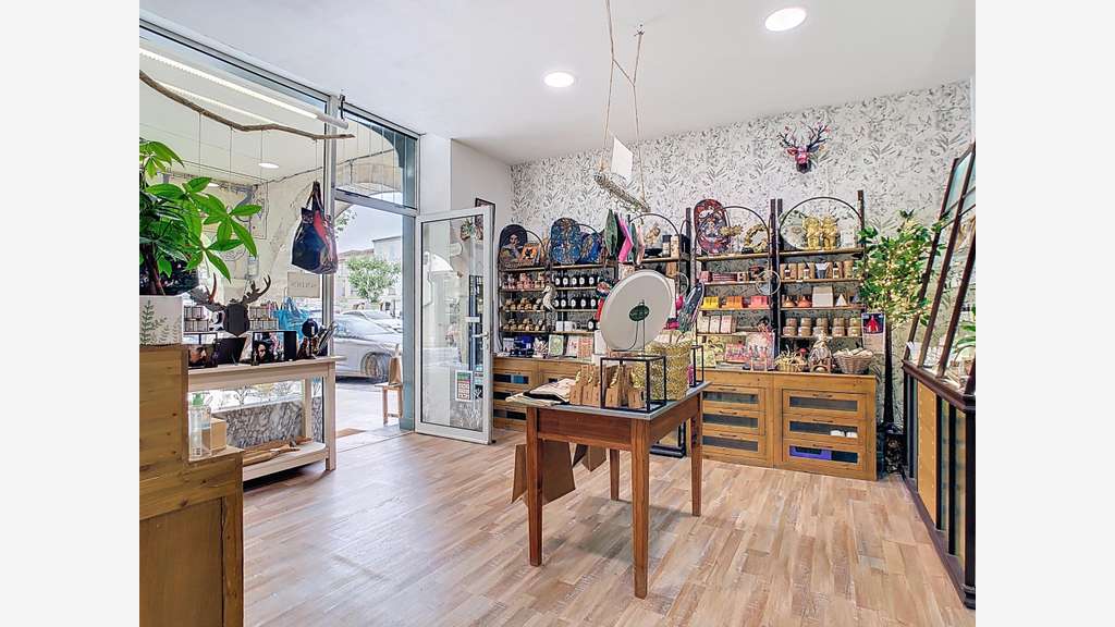 Vente FDC cosmétiques cadeaux proximité Mirande