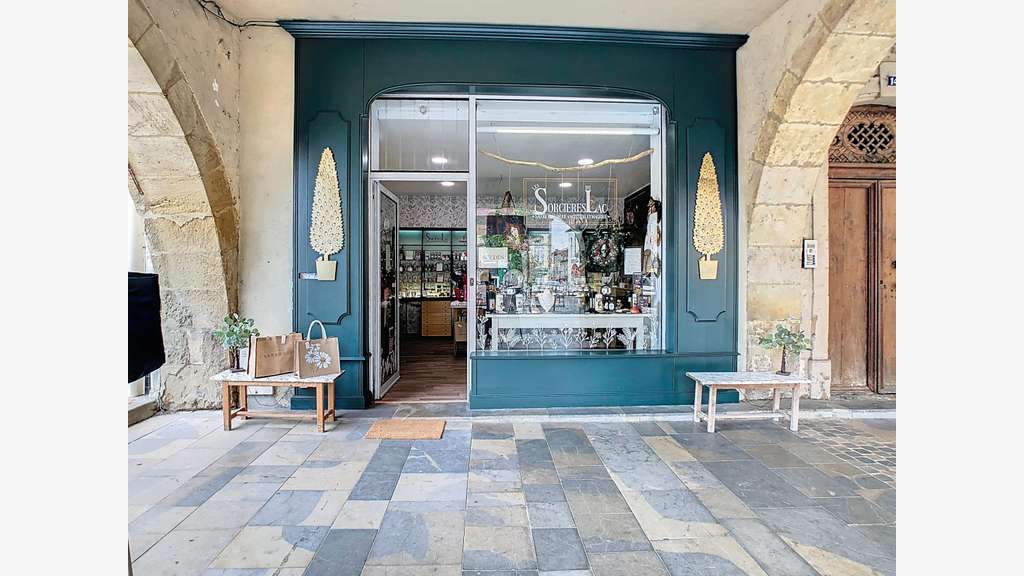 Vente FDC cosmétiques cadeaux proximité Mirande