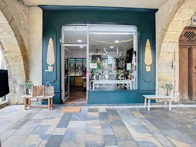Vente FDC cosmétiques cadeaux proximité Mirande
