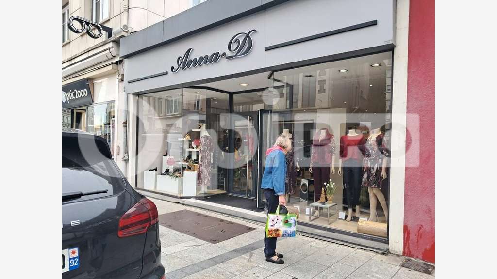 Vente FDC prêt à porter en plein essort Montluçon