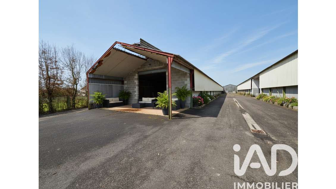 Loft/atelier à Nersac