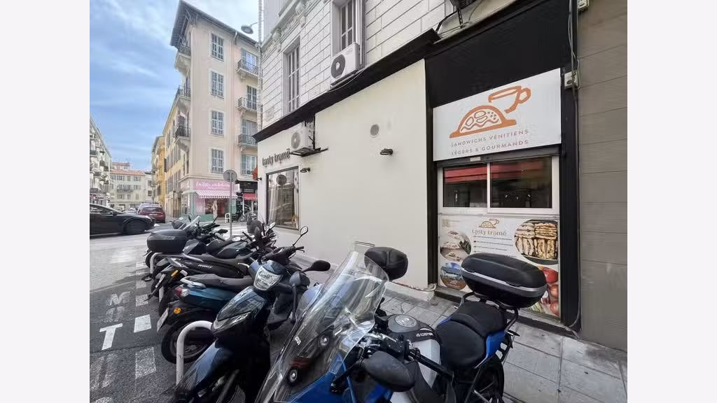 EXCLUSIF AV FDC sandwicherie belle vitrine Nice