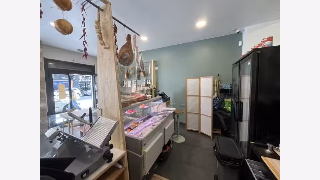 EXCLUSIF AV FDC sandwicherie belle vitrine Nice