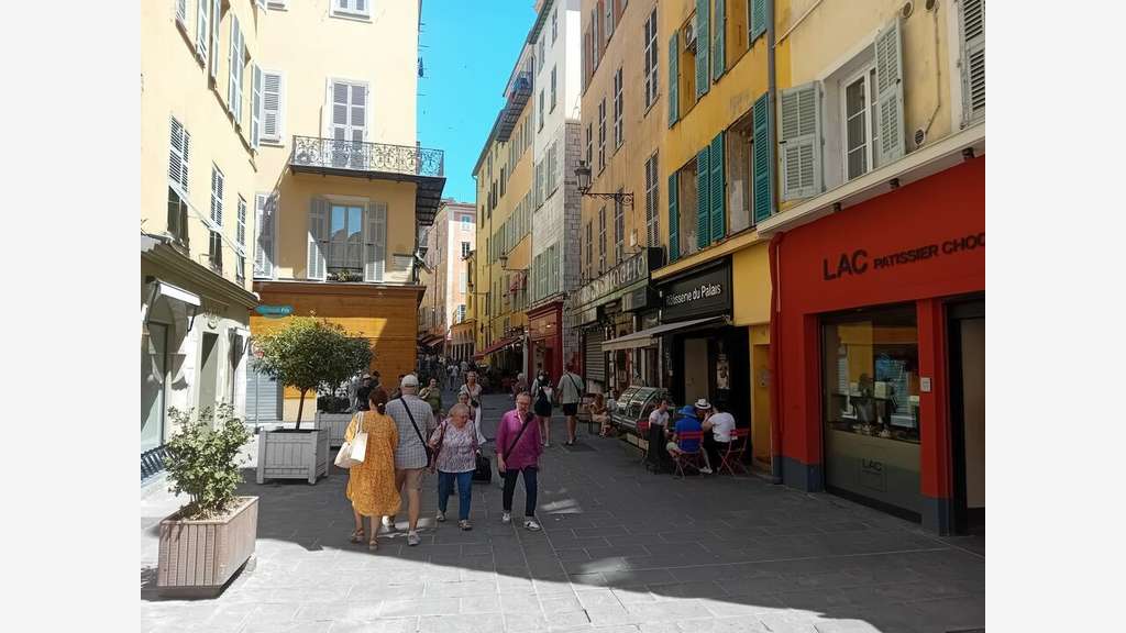 À céder très beau restaurant de cuisinier à Nice