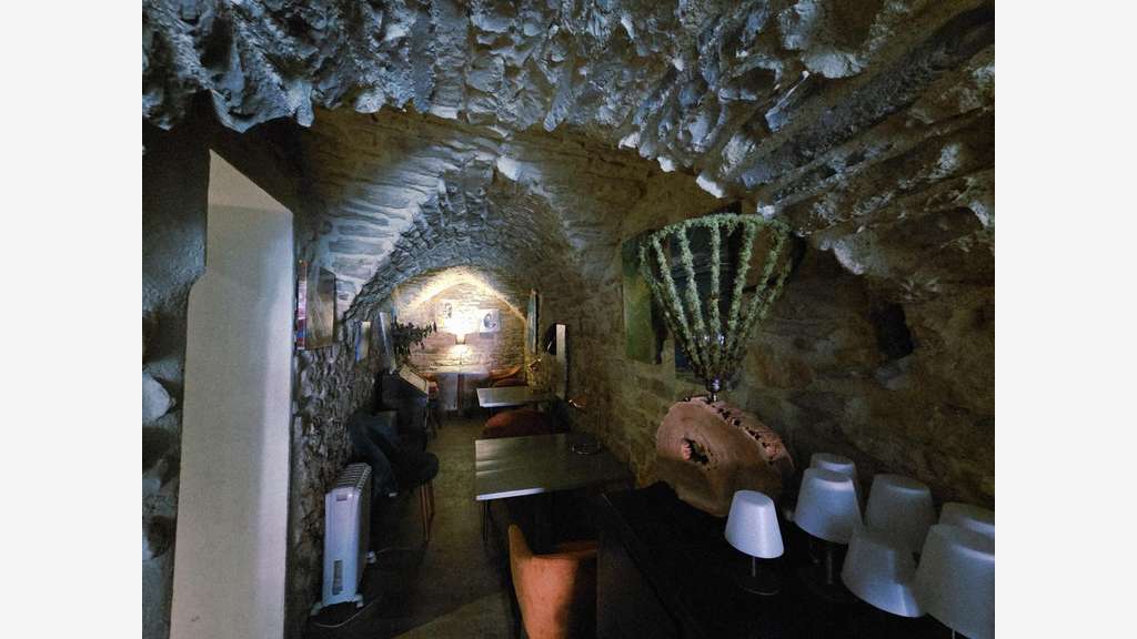 Vente restaurant traditionnnel au centre de Nîmes
