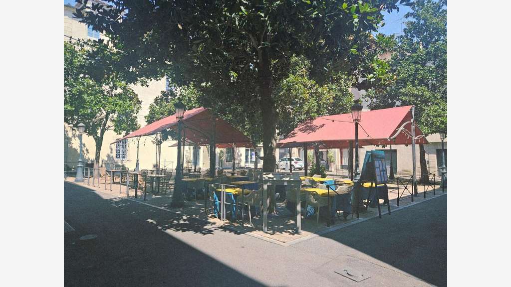 Vente restaurant traditionnnel au centre de Nîmes