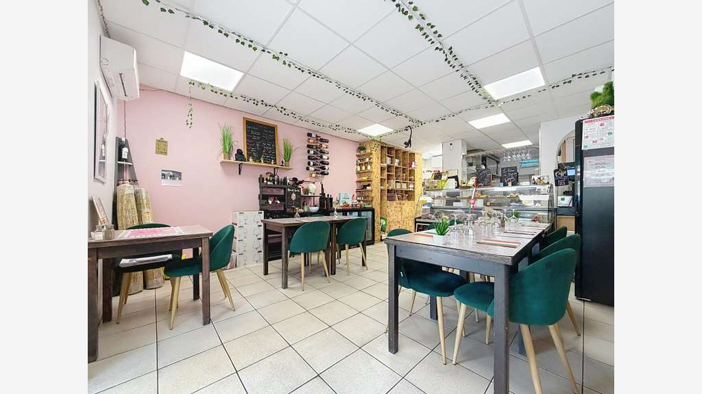 Vente restaurant épicerie fine au centre d'Oraison