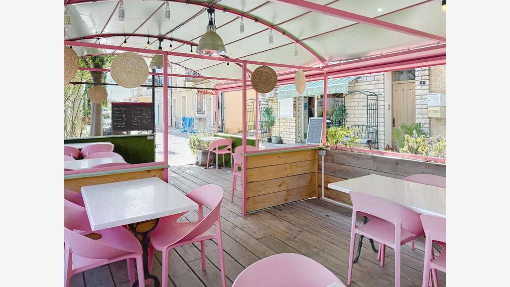 Vente restaurant épicerie fine au centre d'Oraison