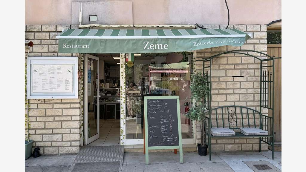 Vente restaurant épicerie fine au centre d'Oraison