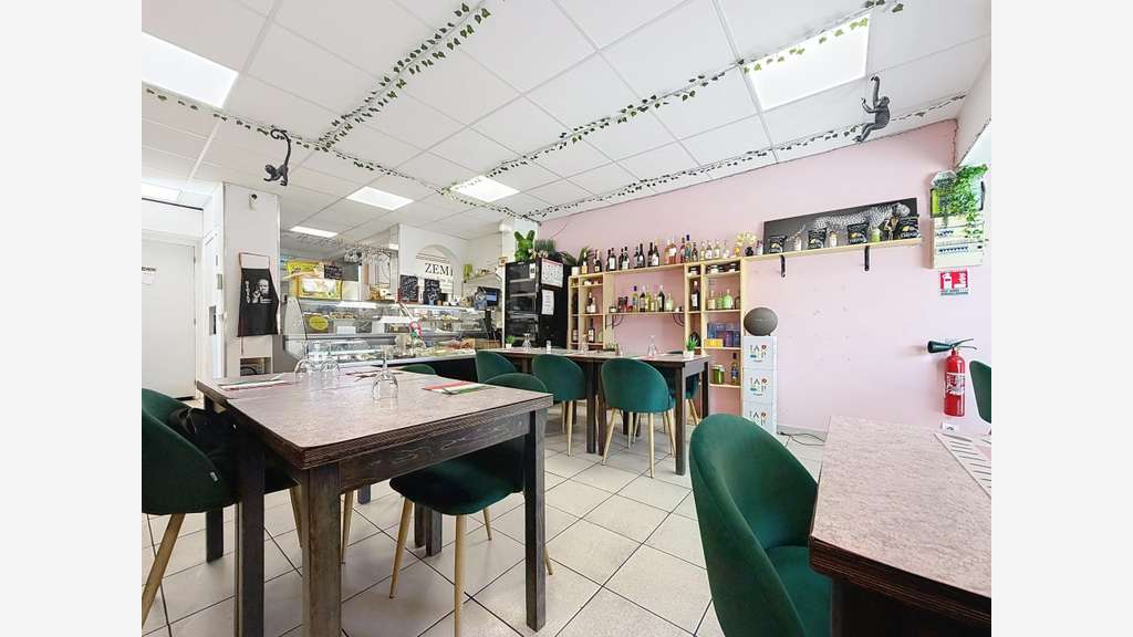 Vente restaurant épicerie fine au centre d'Oraison