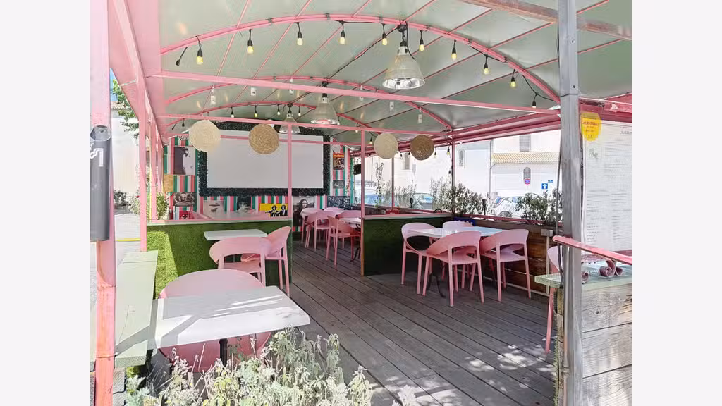 Vente restaurant épicerie fine au centre d'Oraison