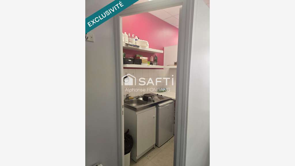 Emplacement commercial fort potentiel 75011