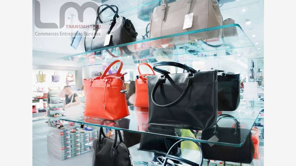 Av FDC accessoires aliments animaux à Paris 75009
