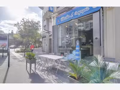Cède bar huitres petite restauration à Paris 75020