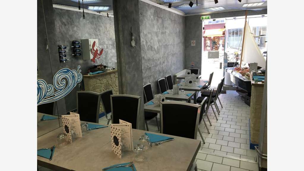 Cède bar huitres petite restauration à Paris 75020