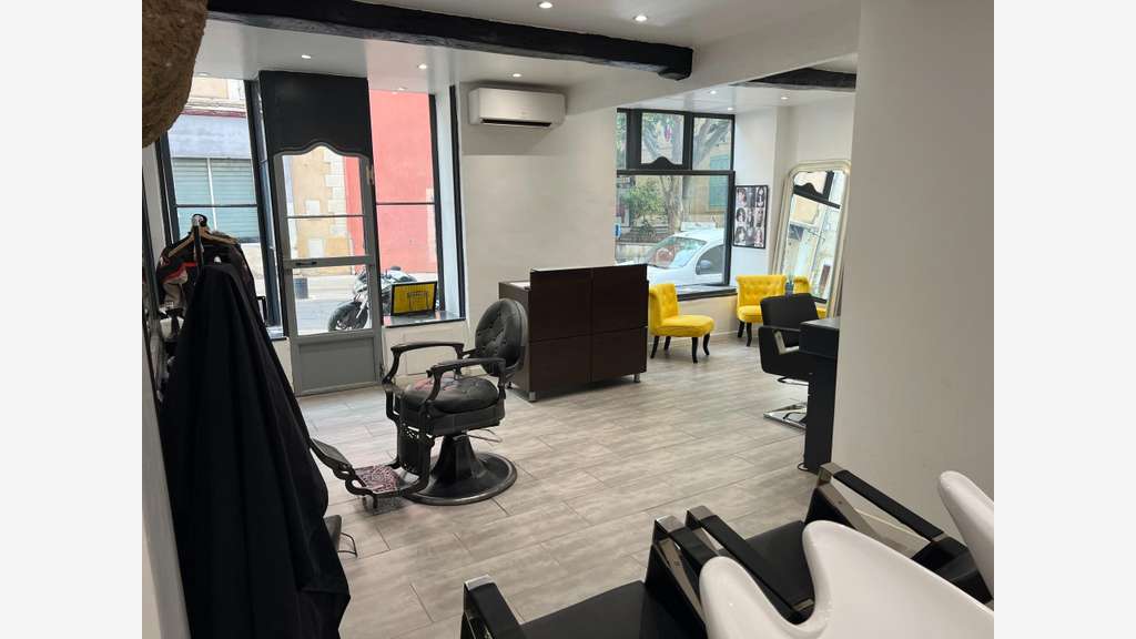 Vente salon clé en main fort potentiel à Pertuis