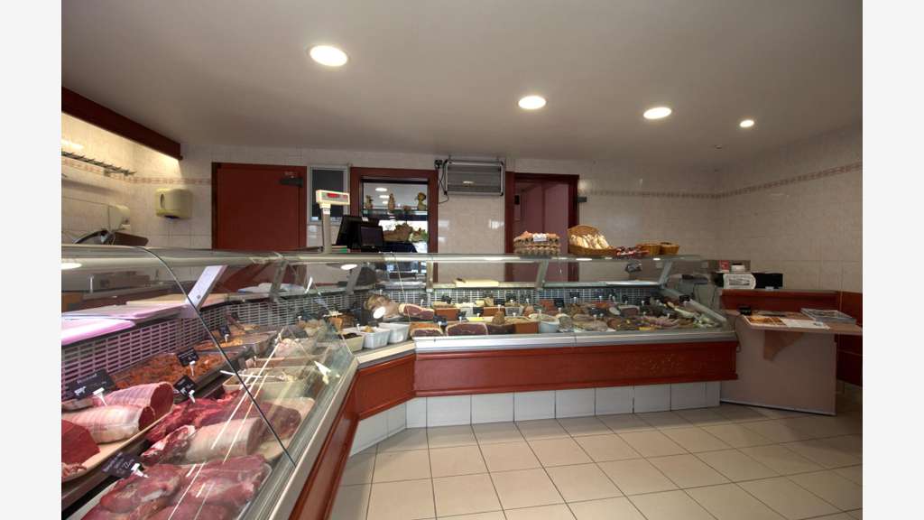 Vente boucherie traiteur en plein bourg de Pipriac