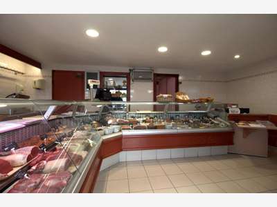 Vente boucherie traiteur en plein bourg de Pipriac