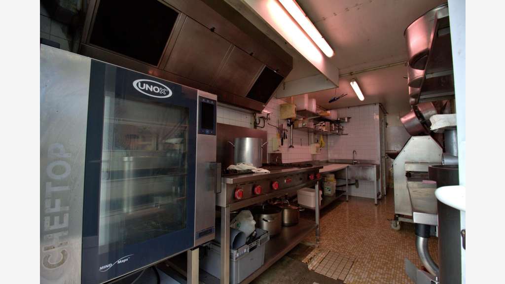 Vente boucherie traiteur en plein bourg de Pipriac