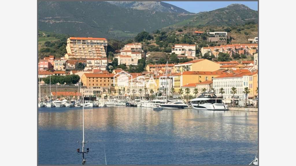 Vente magnifique FDC restauration à Port-Vendres