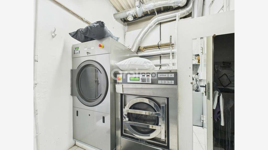 Vente FDC pressing 90000€ empl N°1 à Fontaine