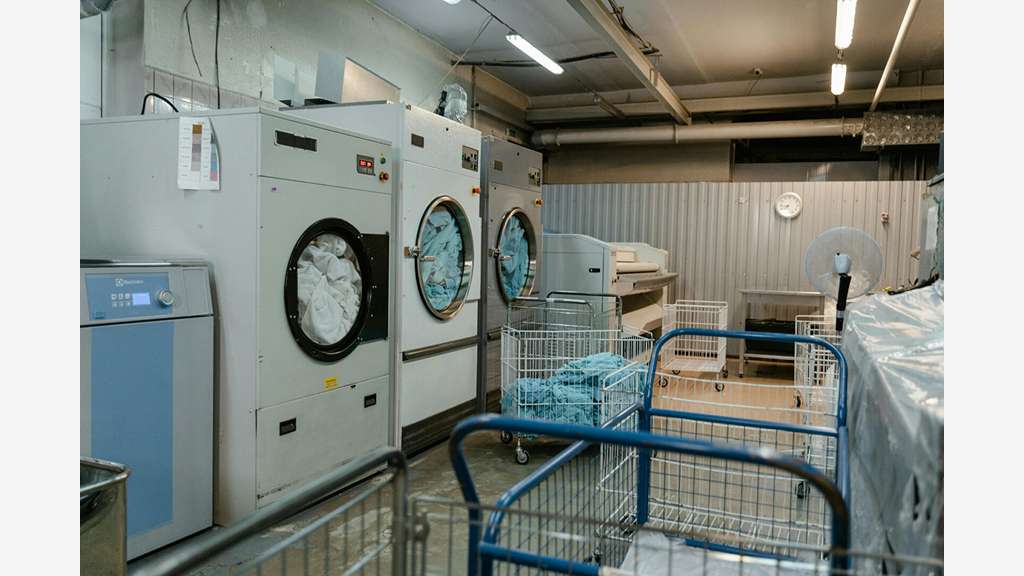 Vente FDC pressing en zone commerciale à Guidel 