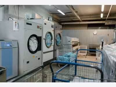 Vente FDC pressing en zone commerciale à Guidel 