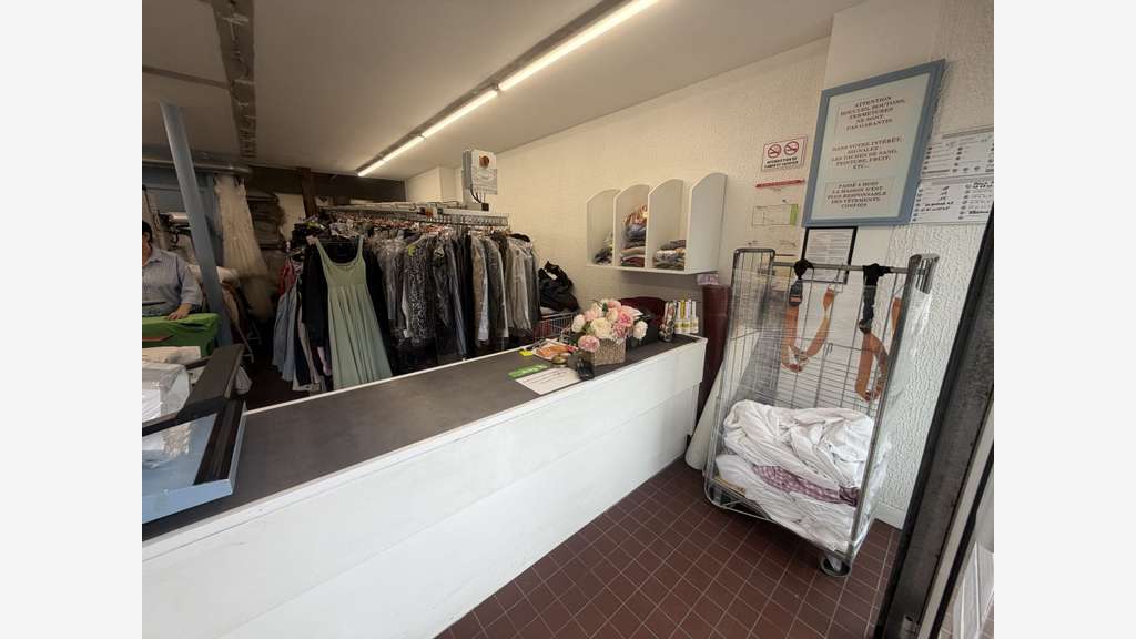 Vente pressing en hyper centre de Troyes