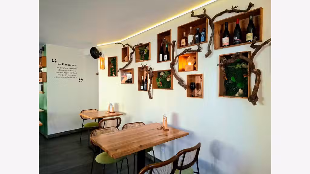 AV restaurant caviste en centre-bourg de Rignac