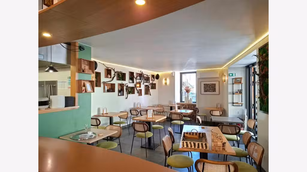 AV restaurant caviste en centre-bourg de Rignac