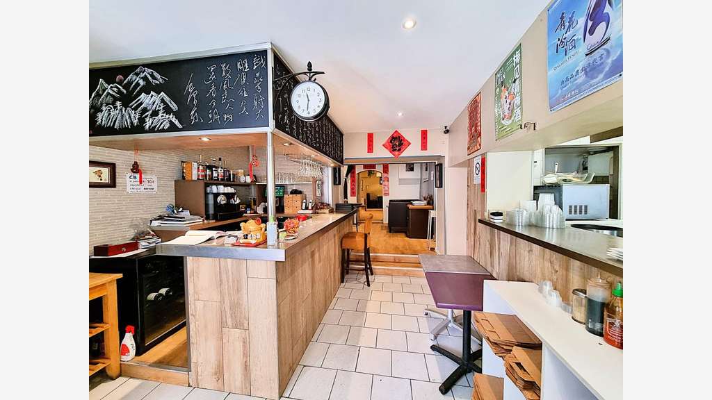 Vente restauration lic IV rue piétonne à Fontaines