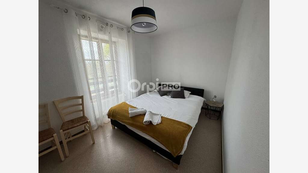 Auberge avec gîtes à vendre dans le 38