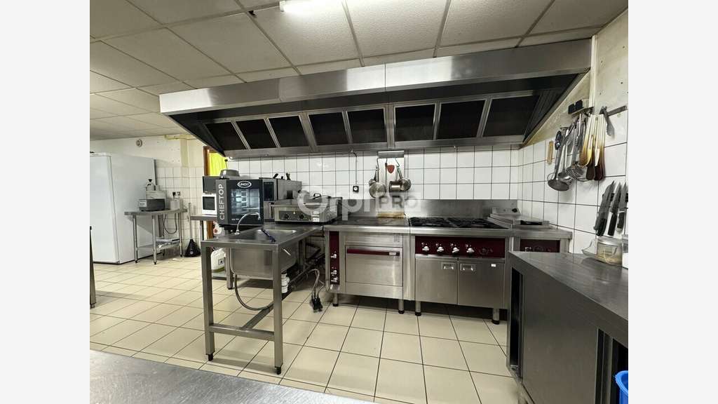 Auberge avec gîtes à vendre dans le 38
