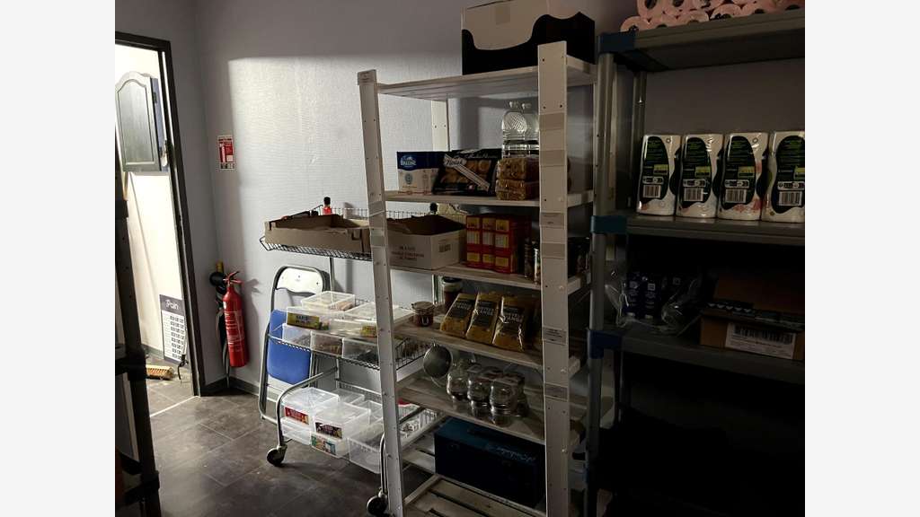 Supérette Monopole local. Zéro impôt pendant 5 ans