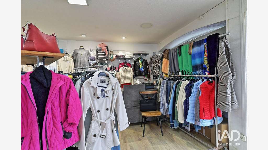 Vente boutique de prêt-à-porter à Saint-Cyprien