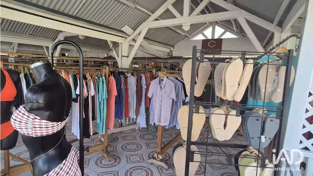 Vente boutique vêtements à Saint-François