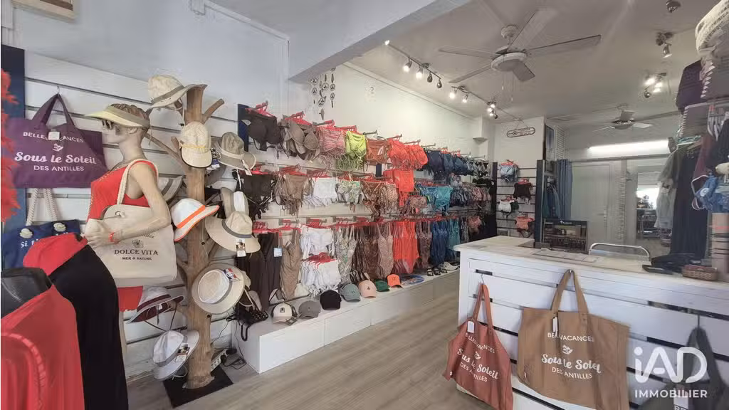 Vente boutique vêtements à Saint-François