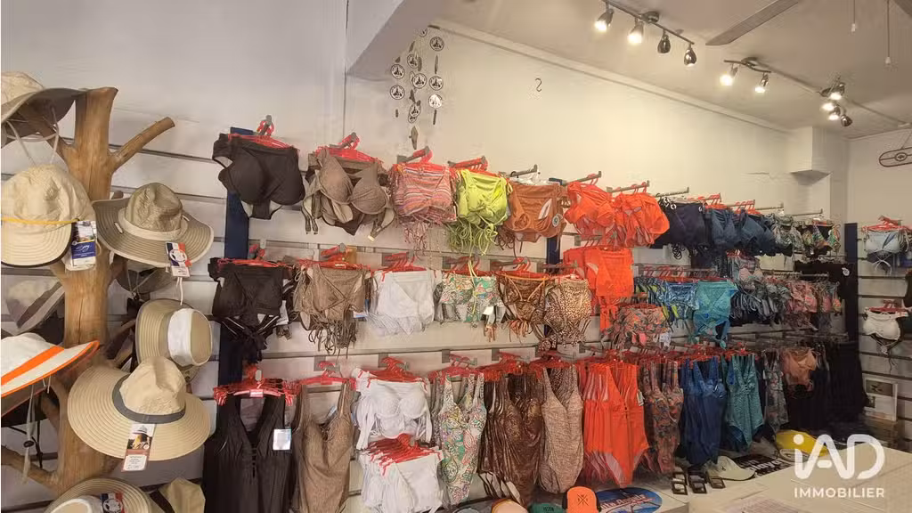 Vente boutique vêtements à Saint-François