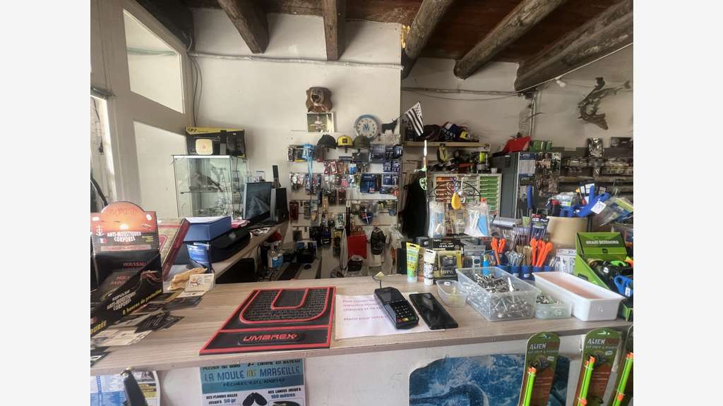 AV activité commerciale pêche chasse à St Gilles