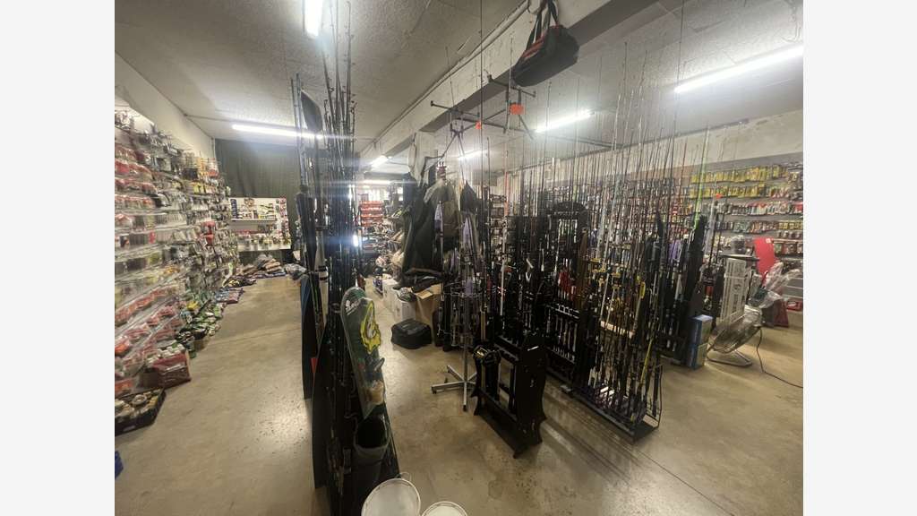AV activité commerciale pêche chasse à St Gilles