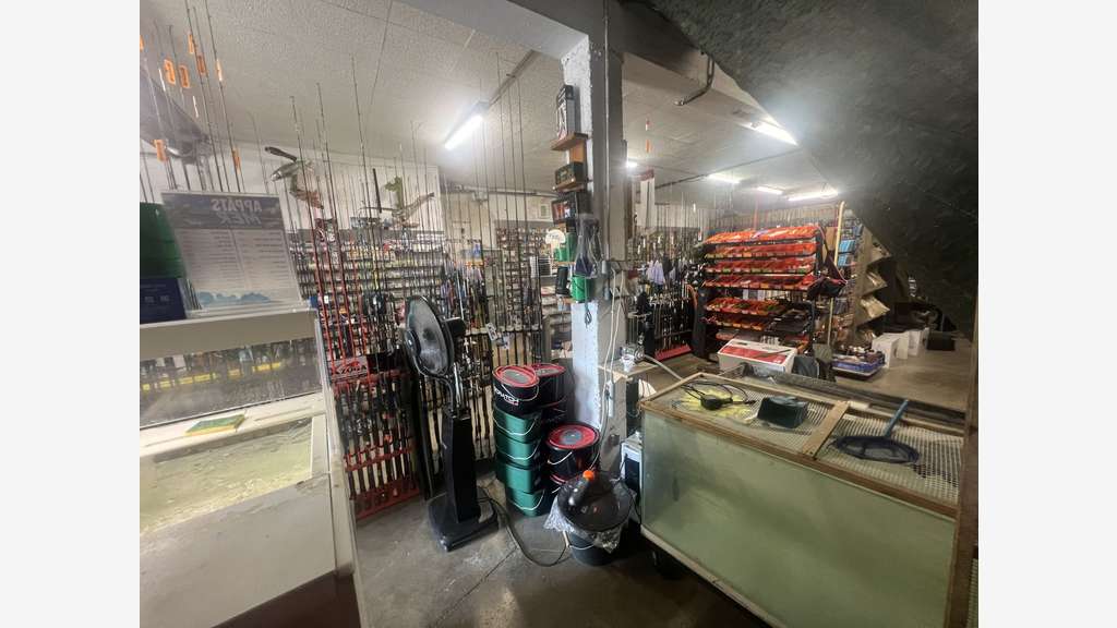 AV activité commerciale pêche chasse à St Gilles