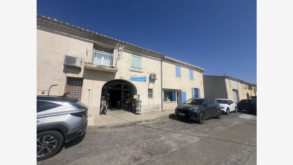 AV activité commerciale pêche chasse à St Gilles